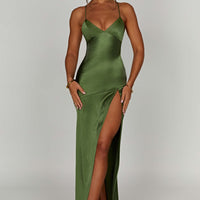 Jocelyn | Elegantes seidiges Satin Maxikleid