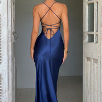 Jocelyn | Elegantes seidiges Satin Maxikleid