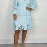 Ingra | Kleid mit Häkelbesatz