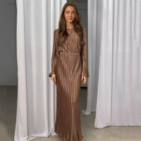 Adelheid | Zeitloses und schmeichelndes Kleid mit ausgestellten Ärmeln