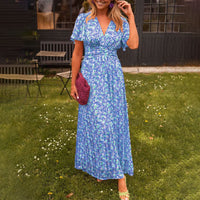 Emma | zeitloses Kleid mit femininem V-Ausschnitt