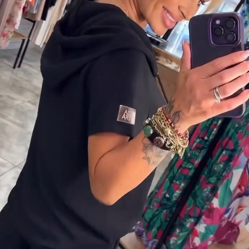 Akishia | Zweiteiler mit Kapuzen-Top und V-Ausschnitt