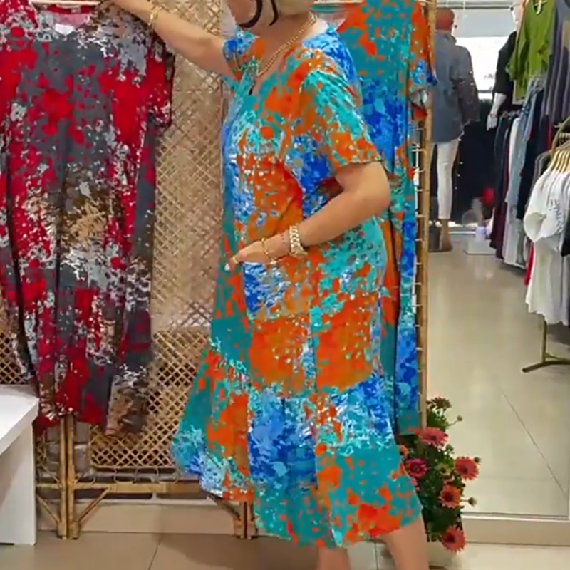 Micha | Midikleid mit V-Ausschnitt und lebhaftem abstraktem Muster