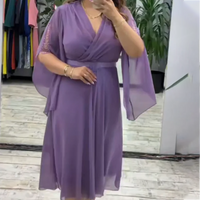 Nicole | modisches Kleid mit V-Ausschnitt für besondere Anlässe