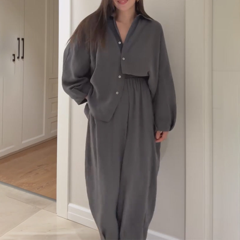 Alejandra | langärmelige Damenbluse mit weit geschnittener Hose.