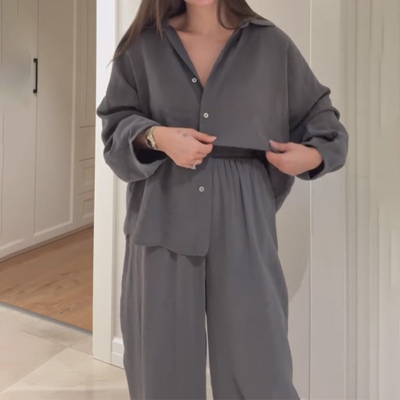 Alejandra | langärmelige Damenbluse mit weit geschnittener Hose.