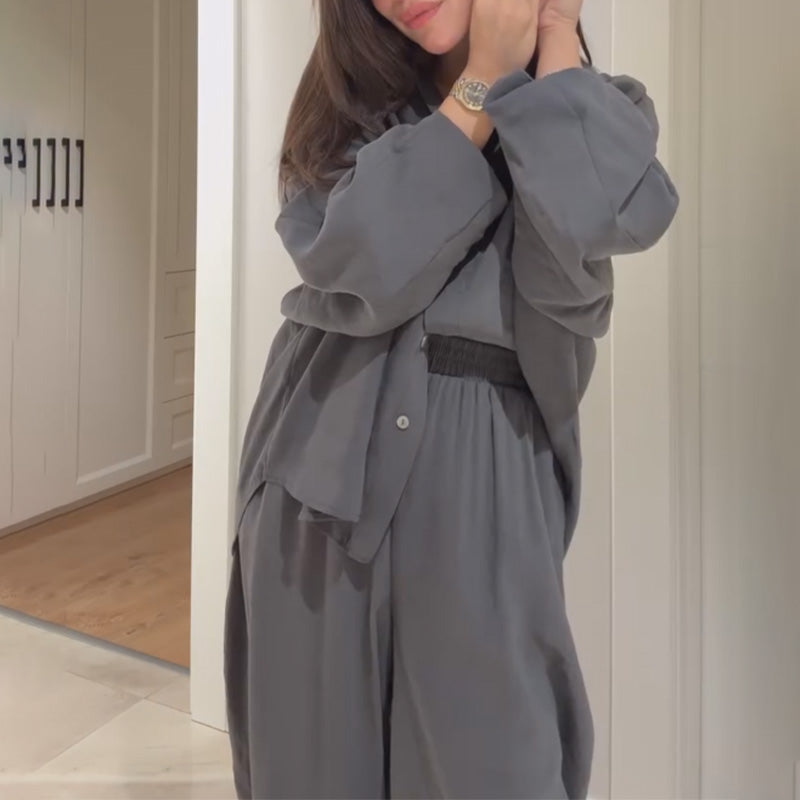 Alejandra | langärmelige Damenbluse mit weit geschnittener Hose.