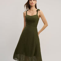 Livi | Grünes Midikleid mit Bindeträgern