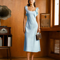 Hyra | Blaues Satin-Midikleid mit Rüschen